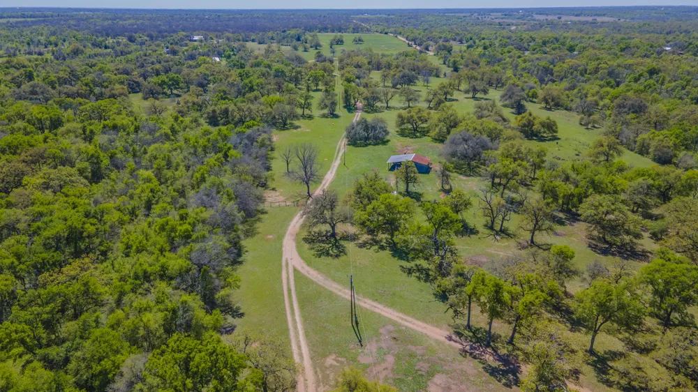 1500 County Road 405 Buckholts, TX 76518