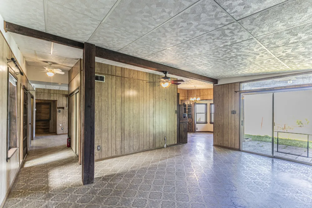 1500 County Road 405 Buckholts, TX 76518