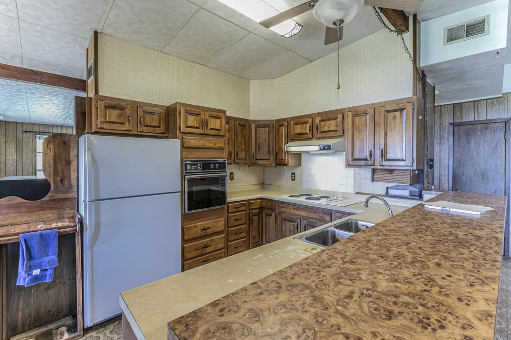 1500 County Road 405 Buckholts, TX 76518