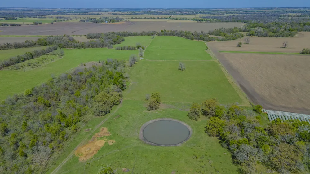 1500 County Road 405 Buckholts, TX 76518