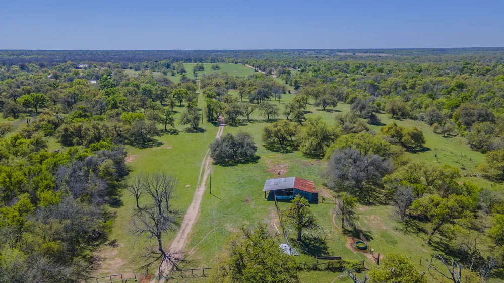 1500 County Road 405 Buckholts, TX 76518