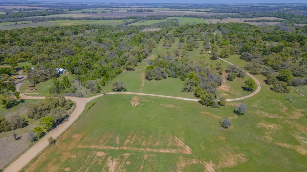 1500 County Road 405 Buckholts, TX 76518