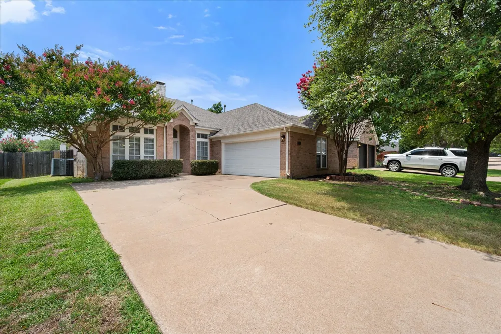 6604 High Brook Drive Fort Worth, TX 76132