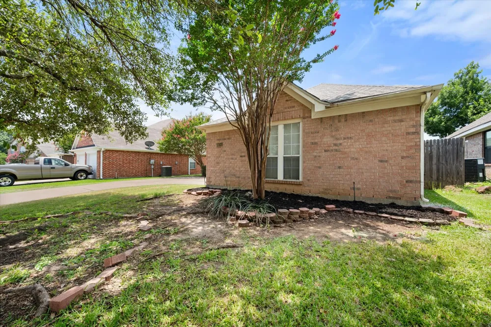 6604 High Brook Drive Fort Worth, TX 76132