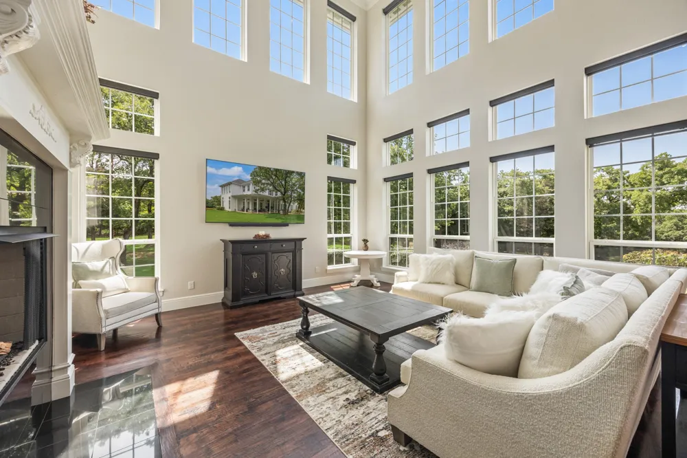1619 Bloomfield Road Valley View, TX 76272