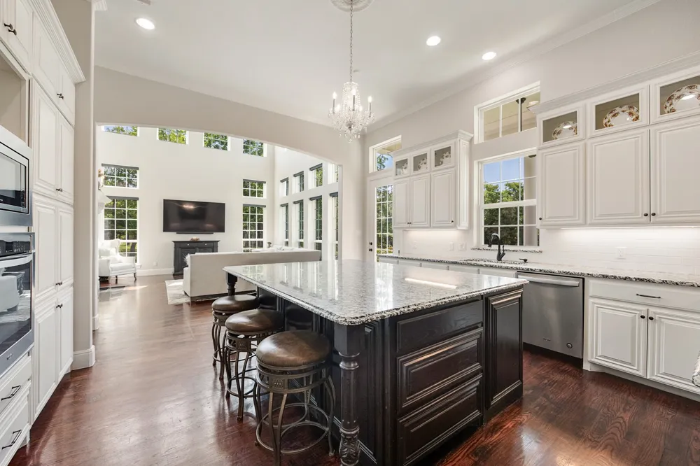1619 Bloomfield Road Valley View, TX 76272