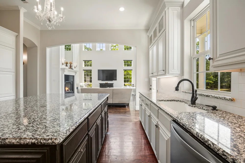 1619 Bloomfield Road Valley View, TX 76272