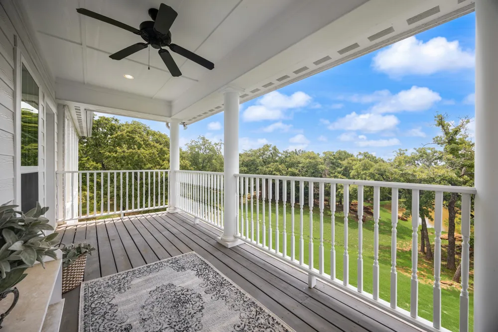 1619 Bloomfield Road Valley View, TX 76272