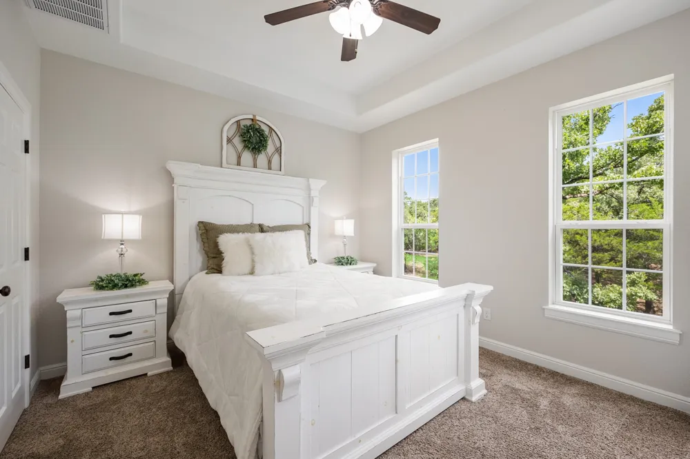 1619 Bloomfield Road Valley View, TX 76272