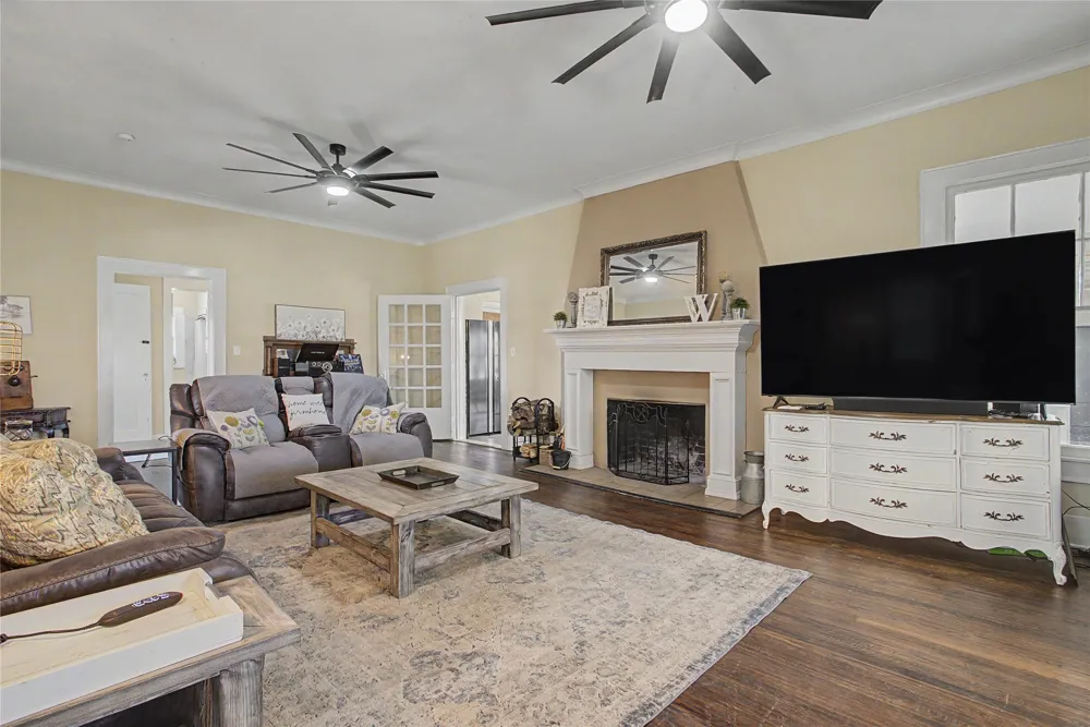 7921 White Settlement Road White Settlement, TX 76108