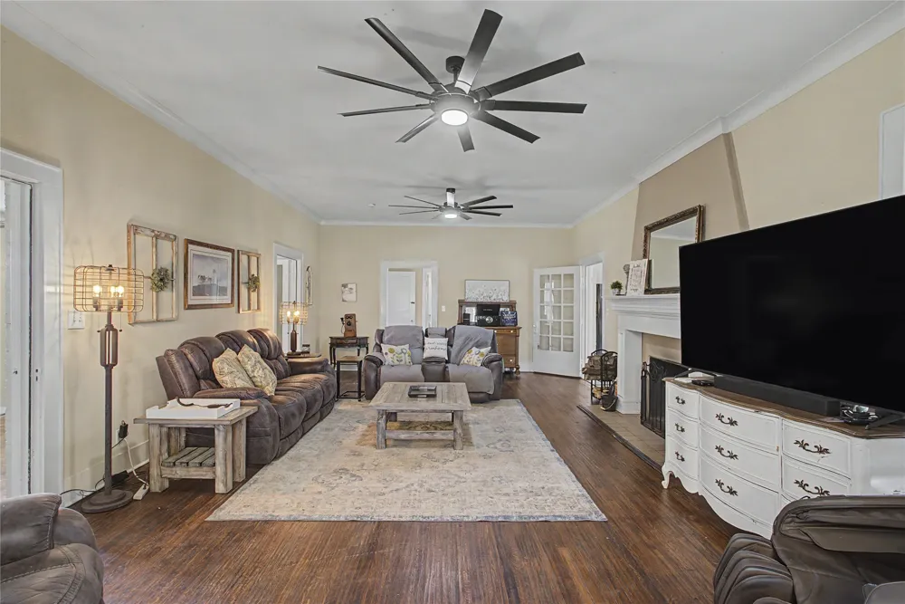 7921 White Settlement Road White Settlement, TX 76108