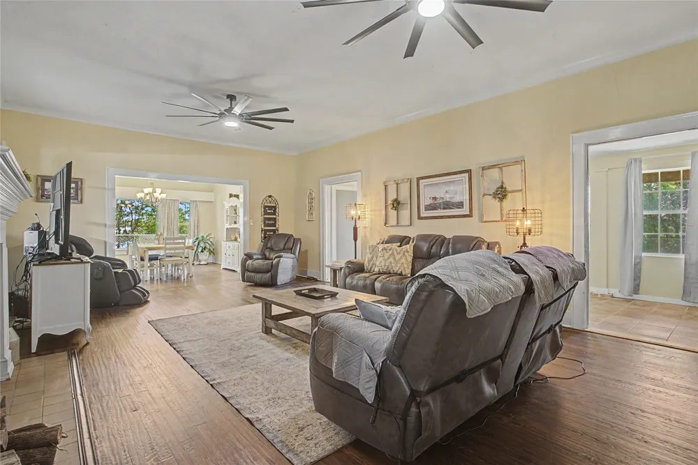 7921 White Settlement Road White Settlement, TX 76108