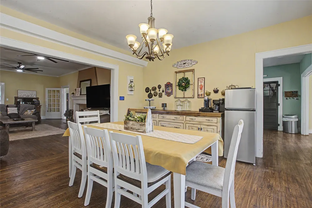 7921 White Settlement Road White Settlement, TX 76108