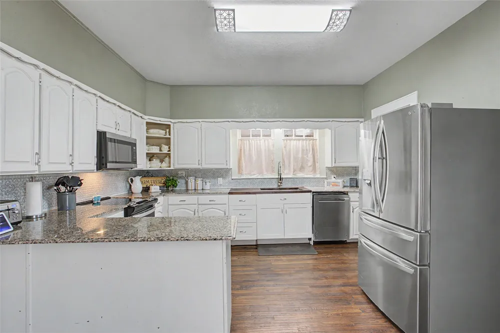 7921 White Settlement Road White Settlement, TX 76108