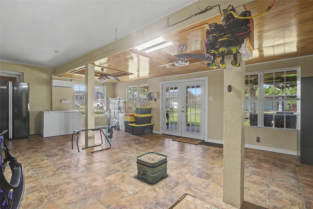 7921 White Settlement Road White Settlement, TX 76108