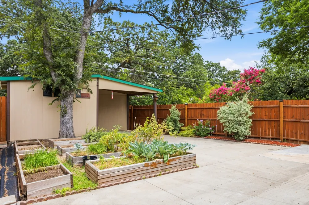 1113 Winterwood Drive Lewisville, TX 75067