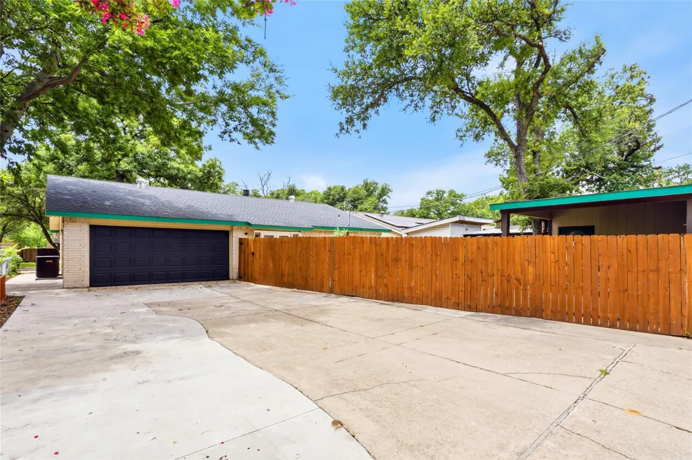1113 Winterwood Drive Lewisville, TX 75067