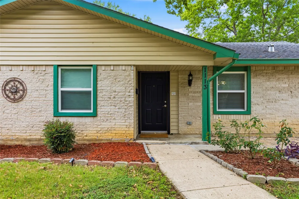 1113 Winterwood Drive Lewisville, TX 75067