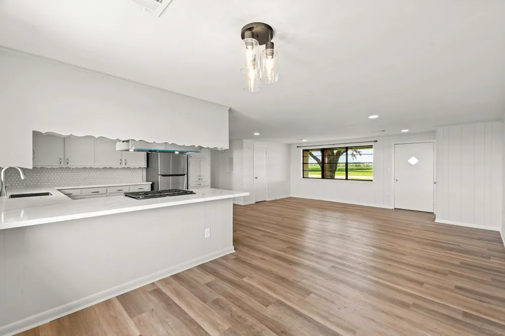 2606 Long Lane Wallis, TX 77485