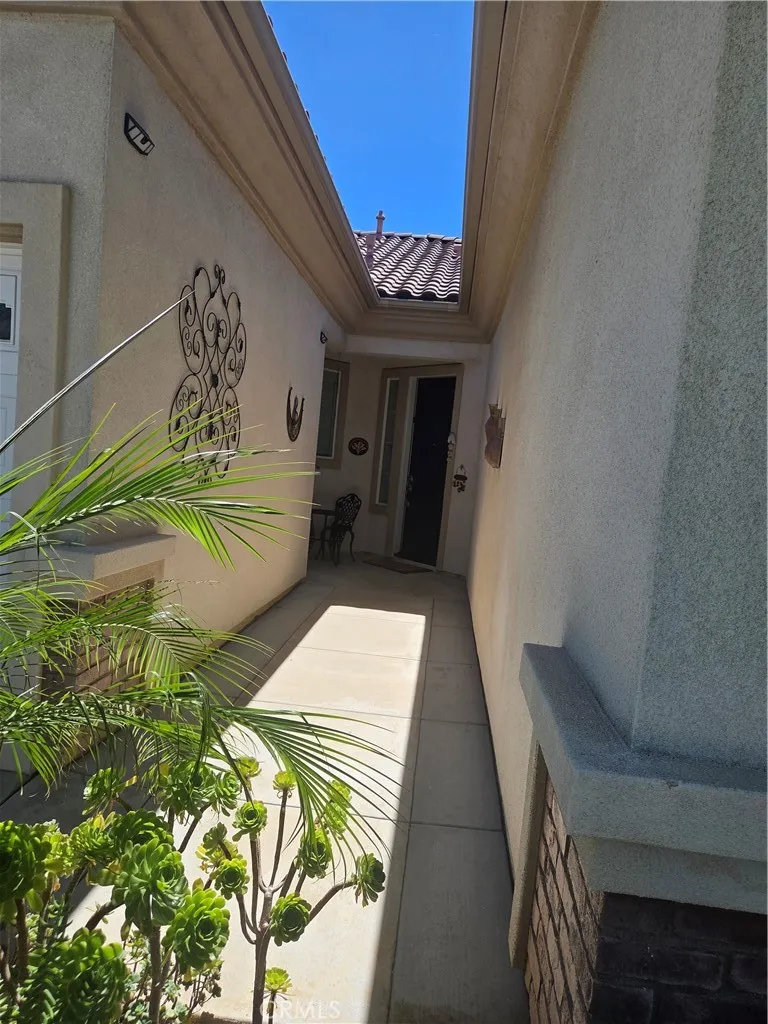 1704 Reyes Beaumont, CA 92223