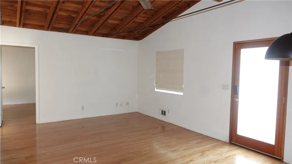 3363 Hollydale Los Angeles, CA 90039