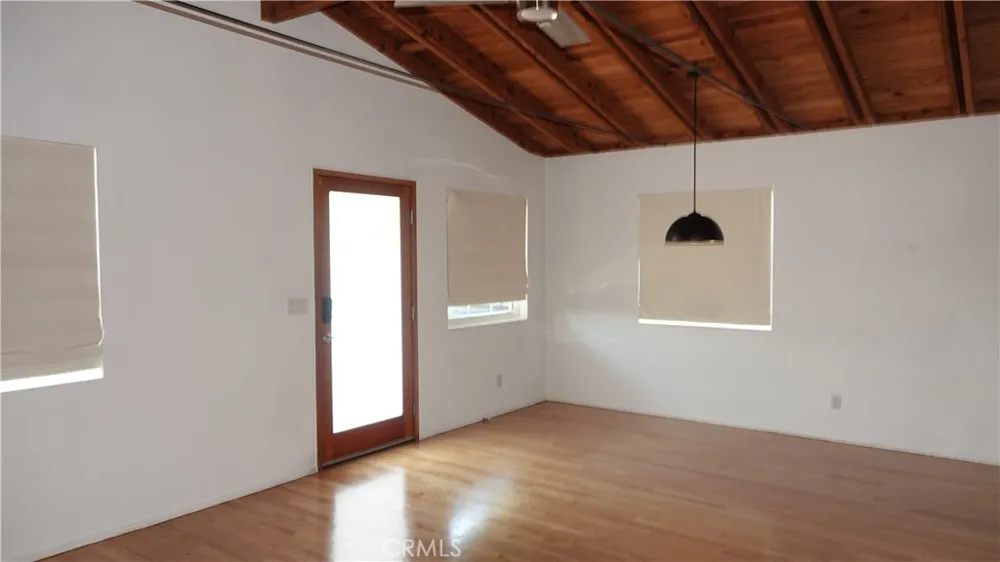 3363 Hollydale Los Angeles, CA 90039