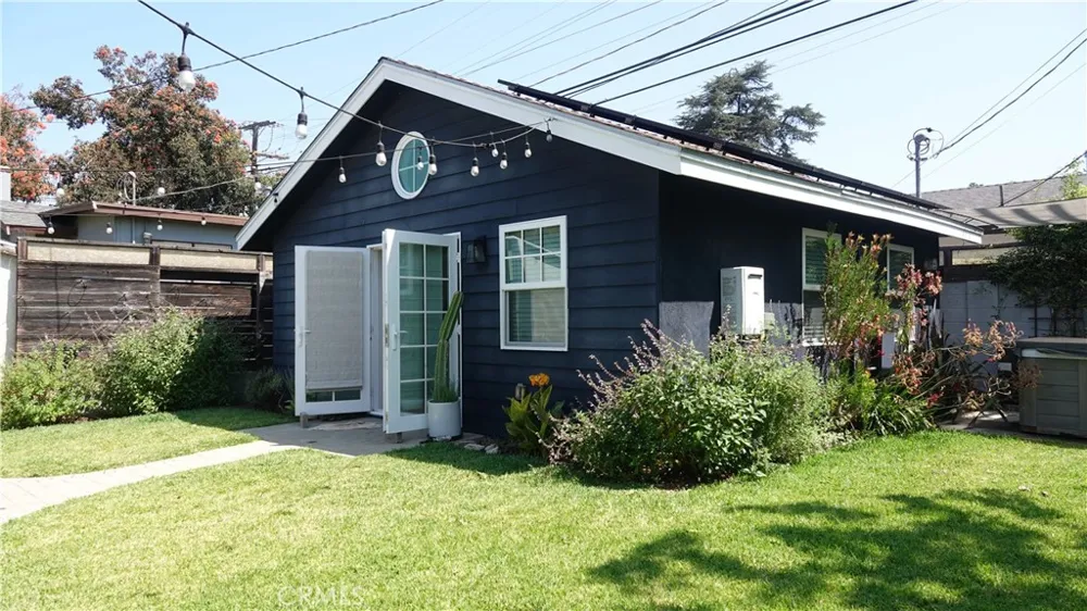 3363 Hollydale Los Angeles, CA 90039