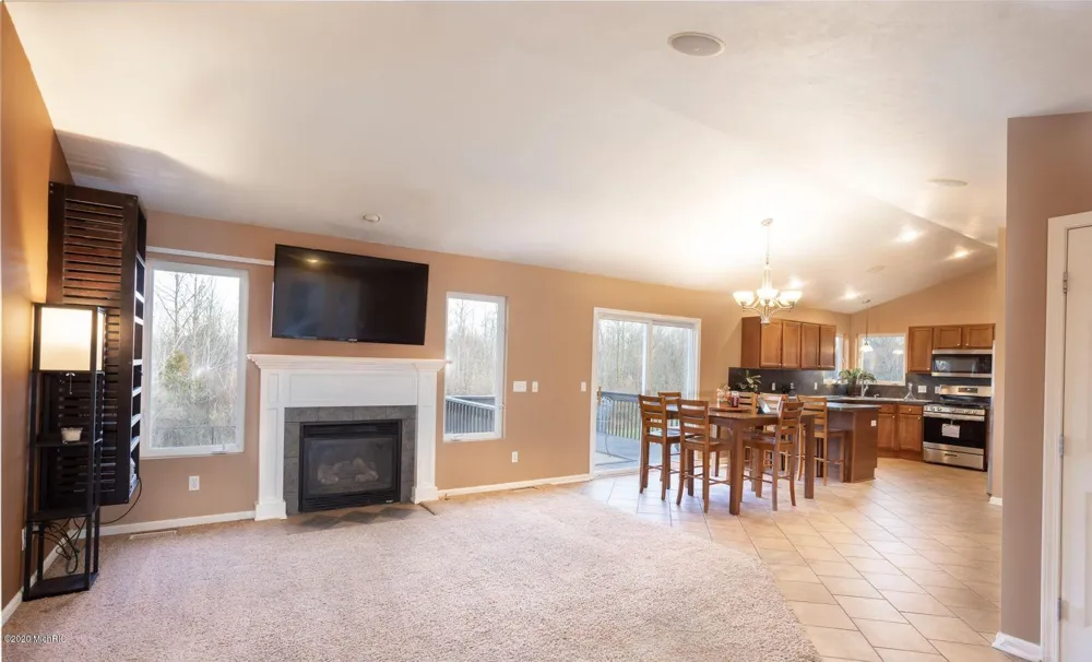 7058 Shady Knoll Drive SE Caledonia, MI 49316