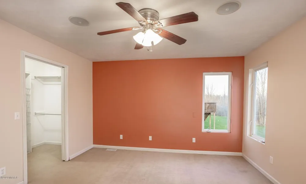 7058 Shady Knoll Drive SE Caledonia, MI 49316