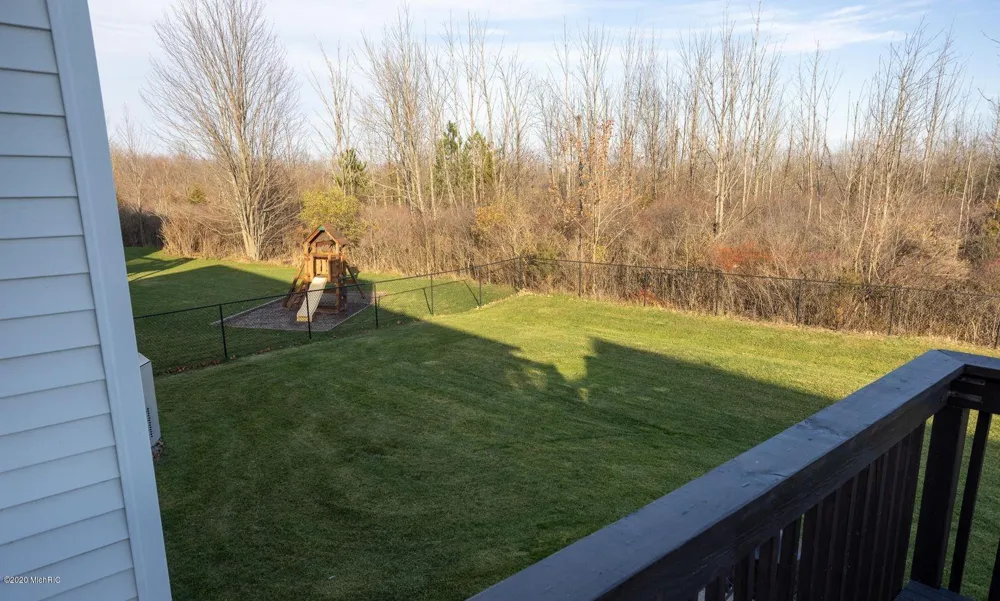 7058 Shady Knoll Drive SE Caledonia, MI 49316