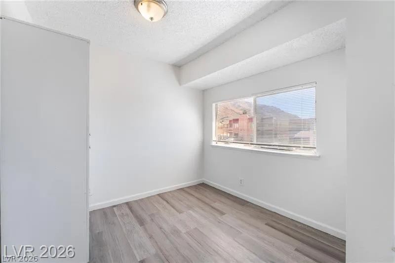 6982 Hopkins Drive Las Vegas, NV 89156
