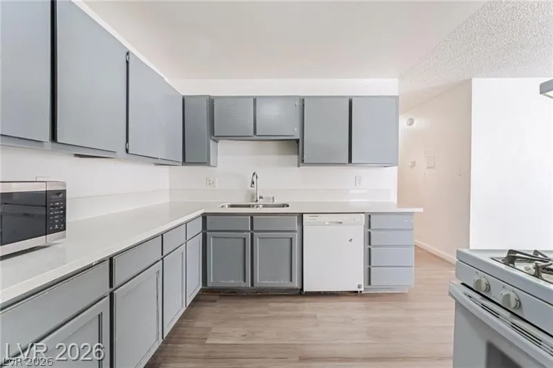 6982 Hopkins Drive Las Vegas, NV 89156