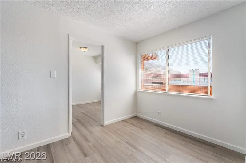6982 Hopkins Drive Las Vegas, NV 89156