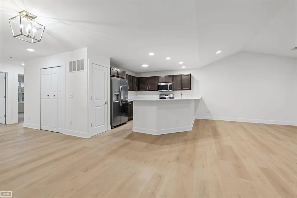 32968 Antrim Drive Chesterfield Township, MI 48047