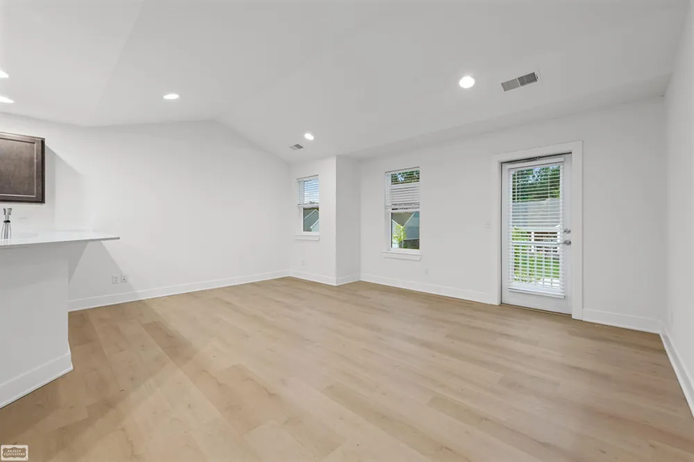32968 Antrim Drive Chesterfield Township, MI 48047