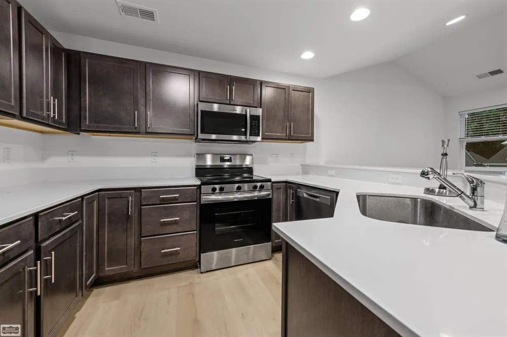 32968 Antrim Drive Chesterfield Township, MI 48047