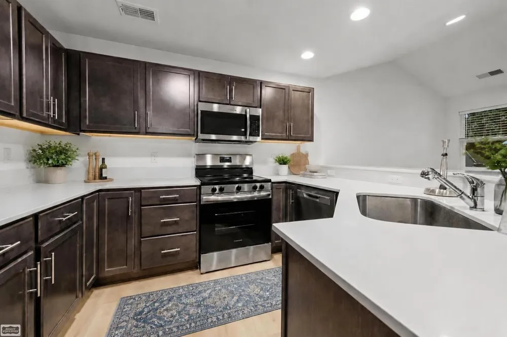 32968 Antrim Drive Chesterfield Township, MI 48047