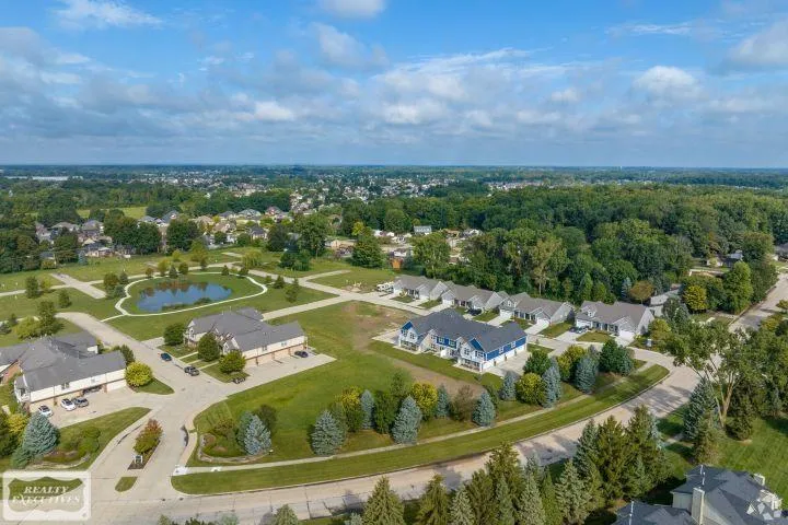 32968 Antrim Drive Chesterfield Township, MI 48047