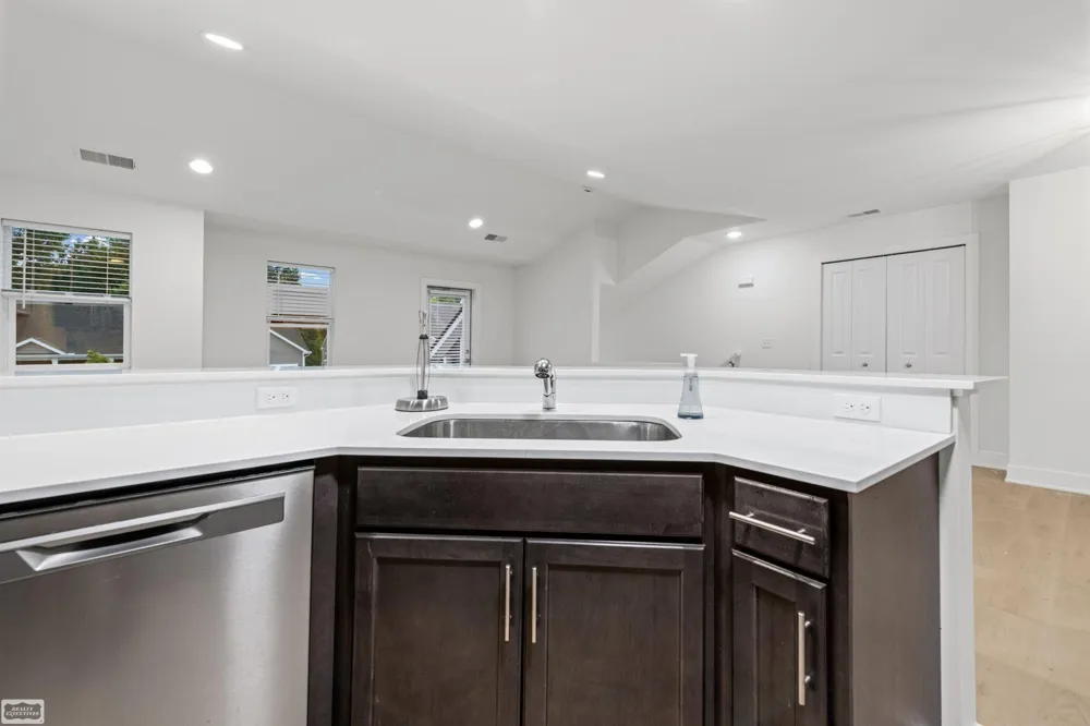 32968 Antrim Drive Chesterfield Township, MI 48047