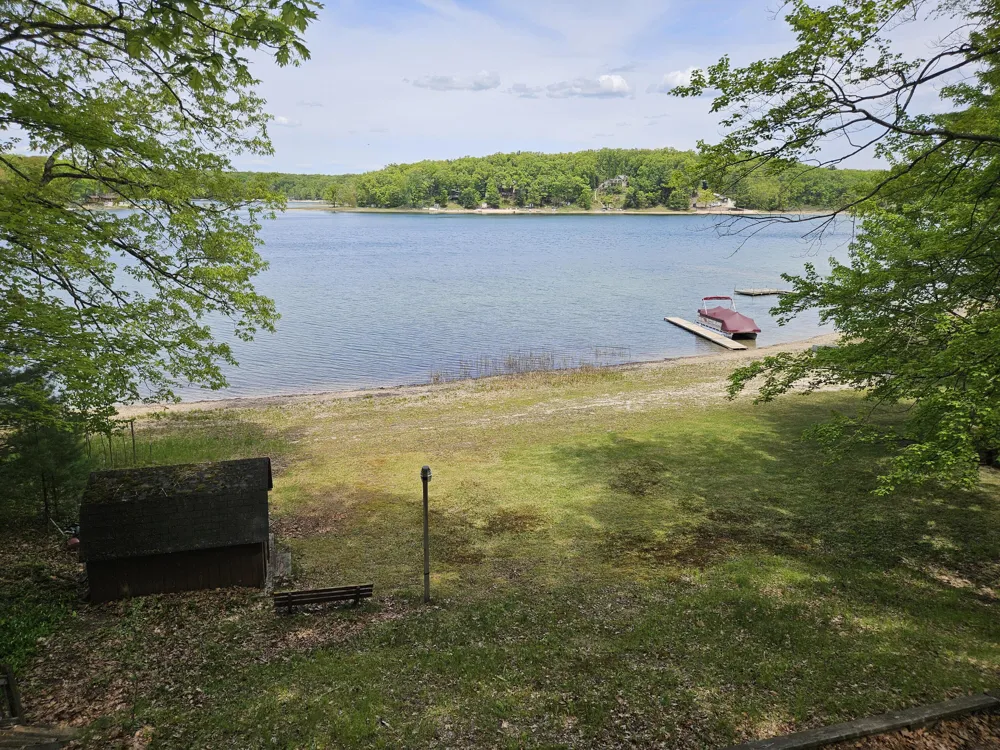 8862 W Rainbow Lake Drive Lake Township, MI 49304