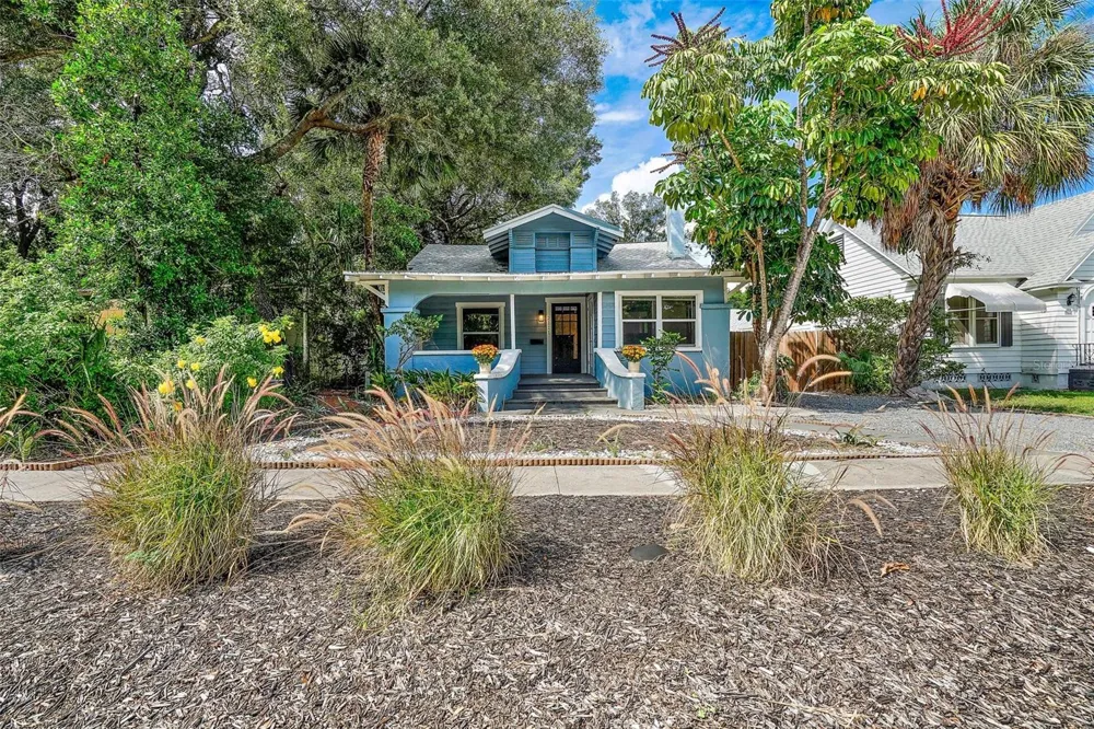 2111 BURLINGTON AVENUE St Petersburg, FL 33713