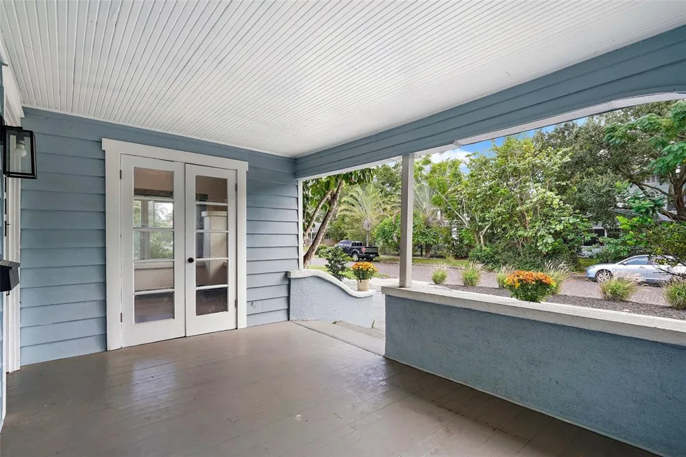 2111 BURLINGTON AVENUE St Petersburg, FL 33713