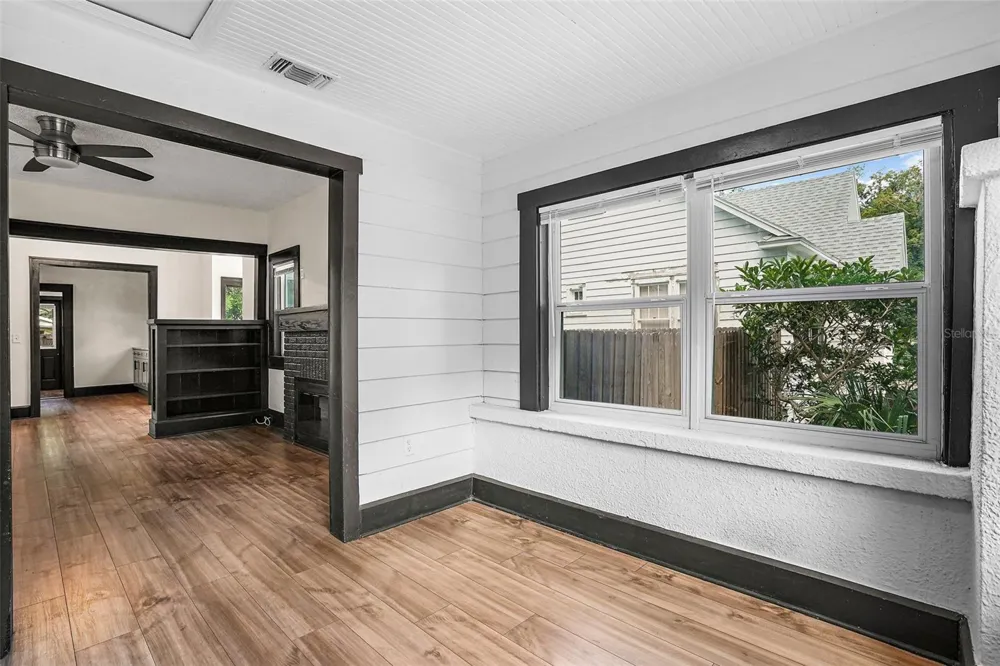 2111 BURLINGTON AVENUE St Petersburg, FL 33713