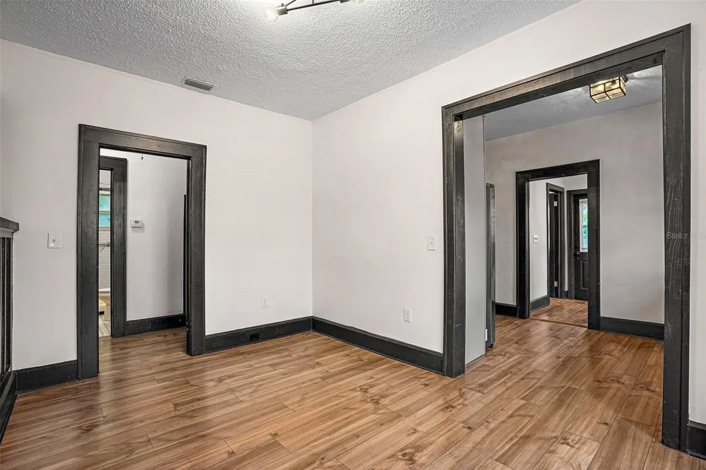 2111 BURLINGTON AVENUE St Petersburg, FL 33713