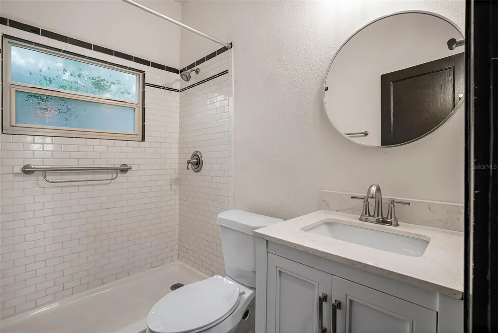 2111 BURLINGTON AVENUE St Petersburg, FL 33713