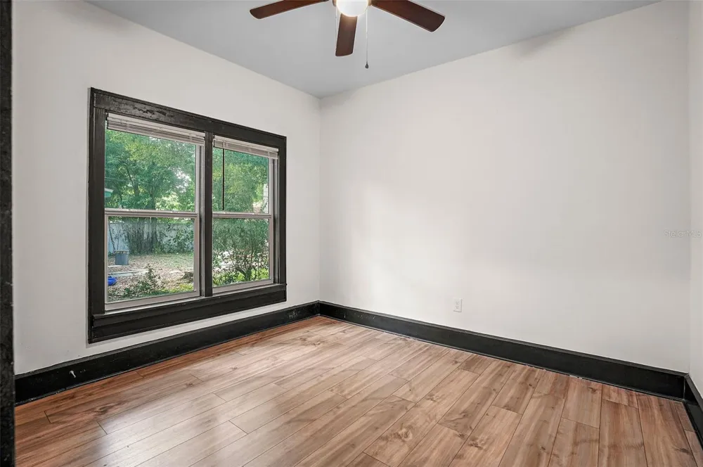 2111 BURLINGTON AVENUE St Petersburg, FL 33713
