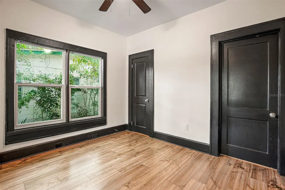 2111 BURLINGTON AVENUE St Petersburg, FL 33713