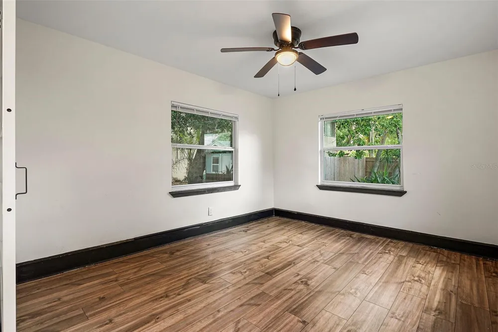 2111 BURLINGTON AVENUE St Petersburg, FL 33713