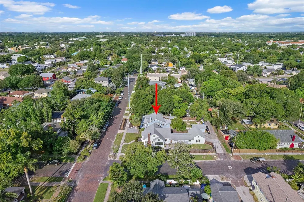 2111 BURLINGTON AVENUE St Petersburg, FL 33713