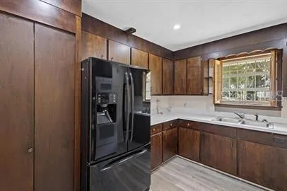 420 FAIRVIEW AVENUE Deland, FL 32724
